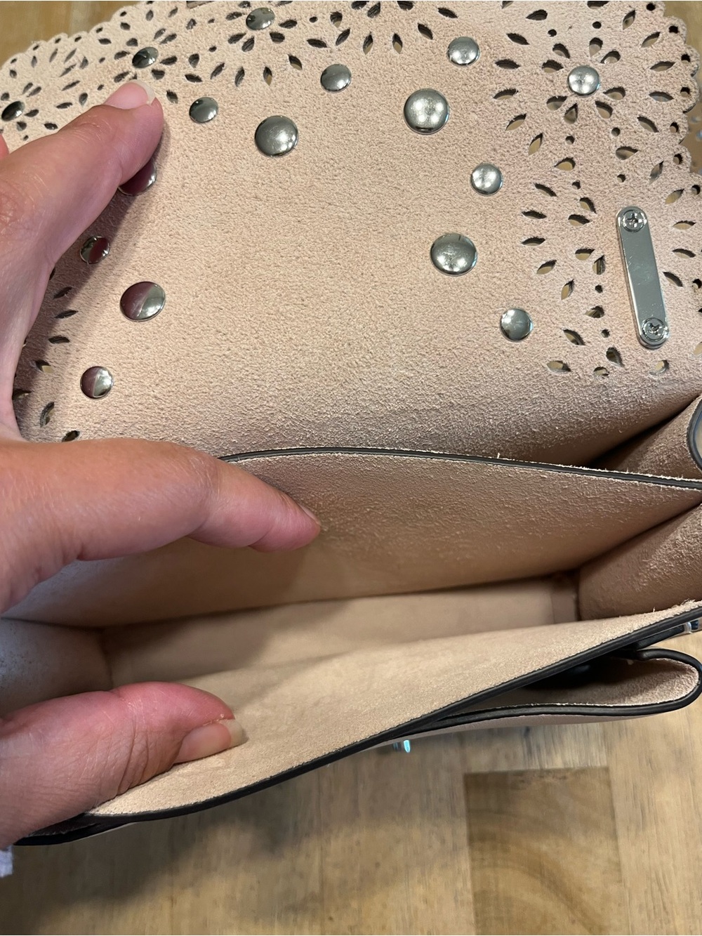 Rebecca Minkoff Beige Laser-Cut Floral Crossbody Bag - Picture 7 of 9